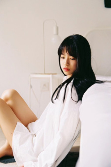 厨房里抱着丰满的妈妈